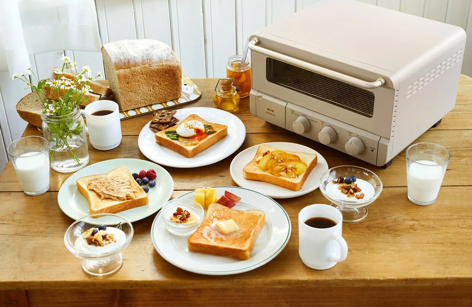 BRUNO Steam & Bake Toaster